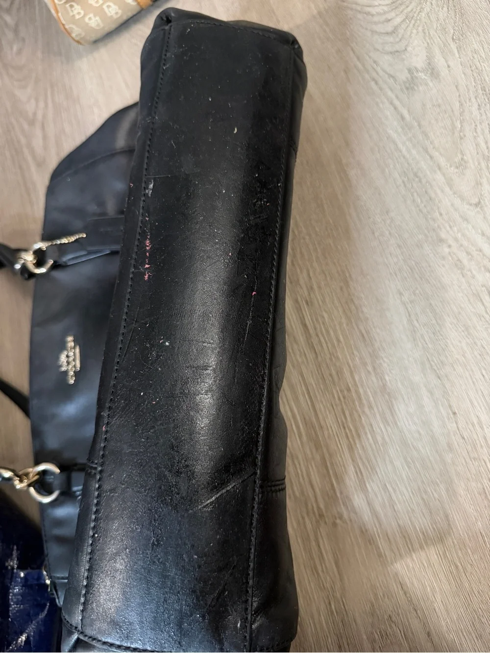 Coach soft black